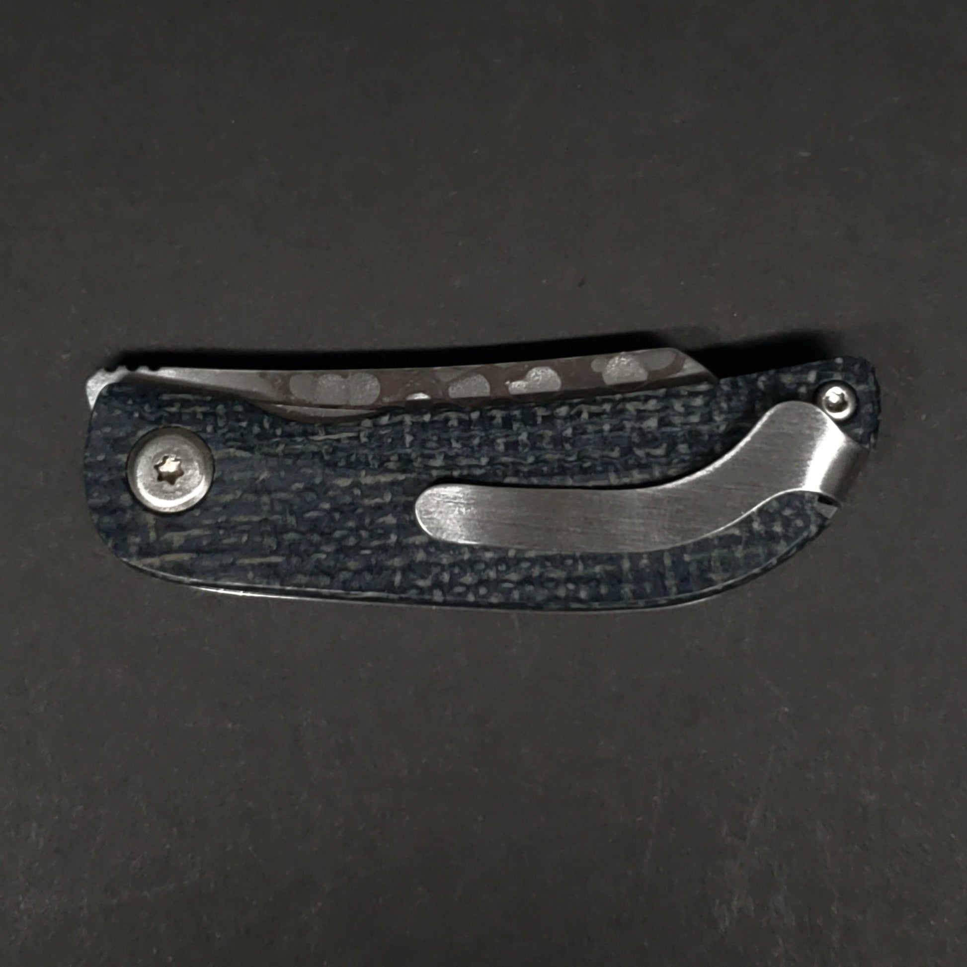 MCUSTA | Petit | Navy Micarta - Coutelier